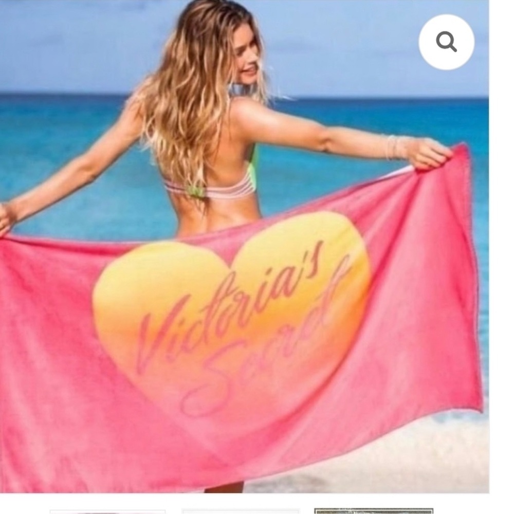 RARE Victoria’s Secret Pink Ombre Heart Beach Towel Discontinued